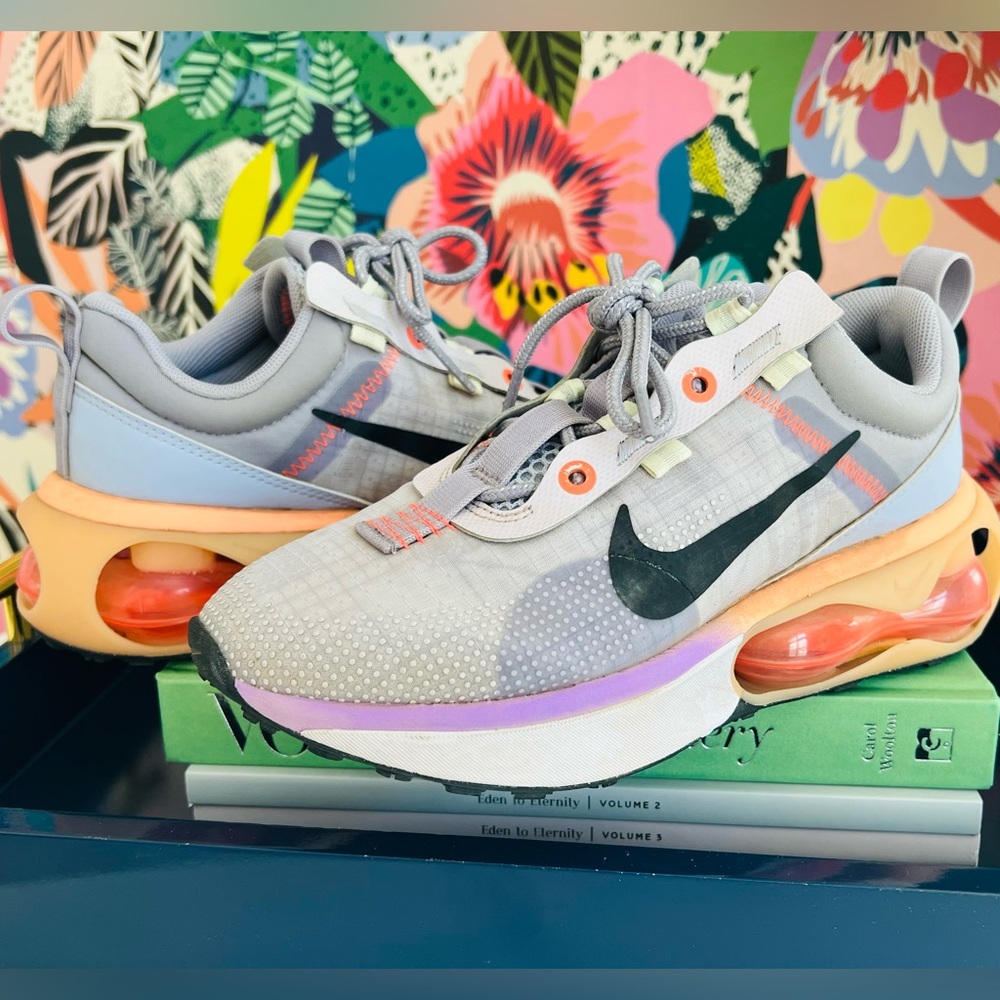 Girls Nike Air Max like new size US 6.5